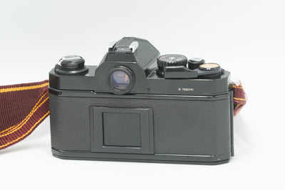 BEAUTIFUL Nikon FM2, black, with leather case