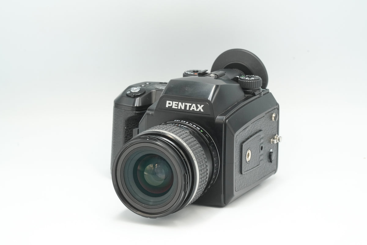 PENTAX 645N, FA45mm f2.8 lens & accessories, mint condition