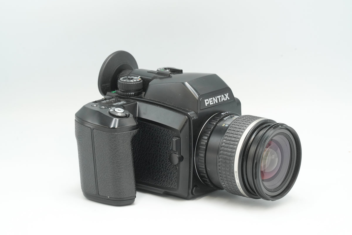 PENTAX 645N, FA45mm f2.8 lens & accessories, mint condition