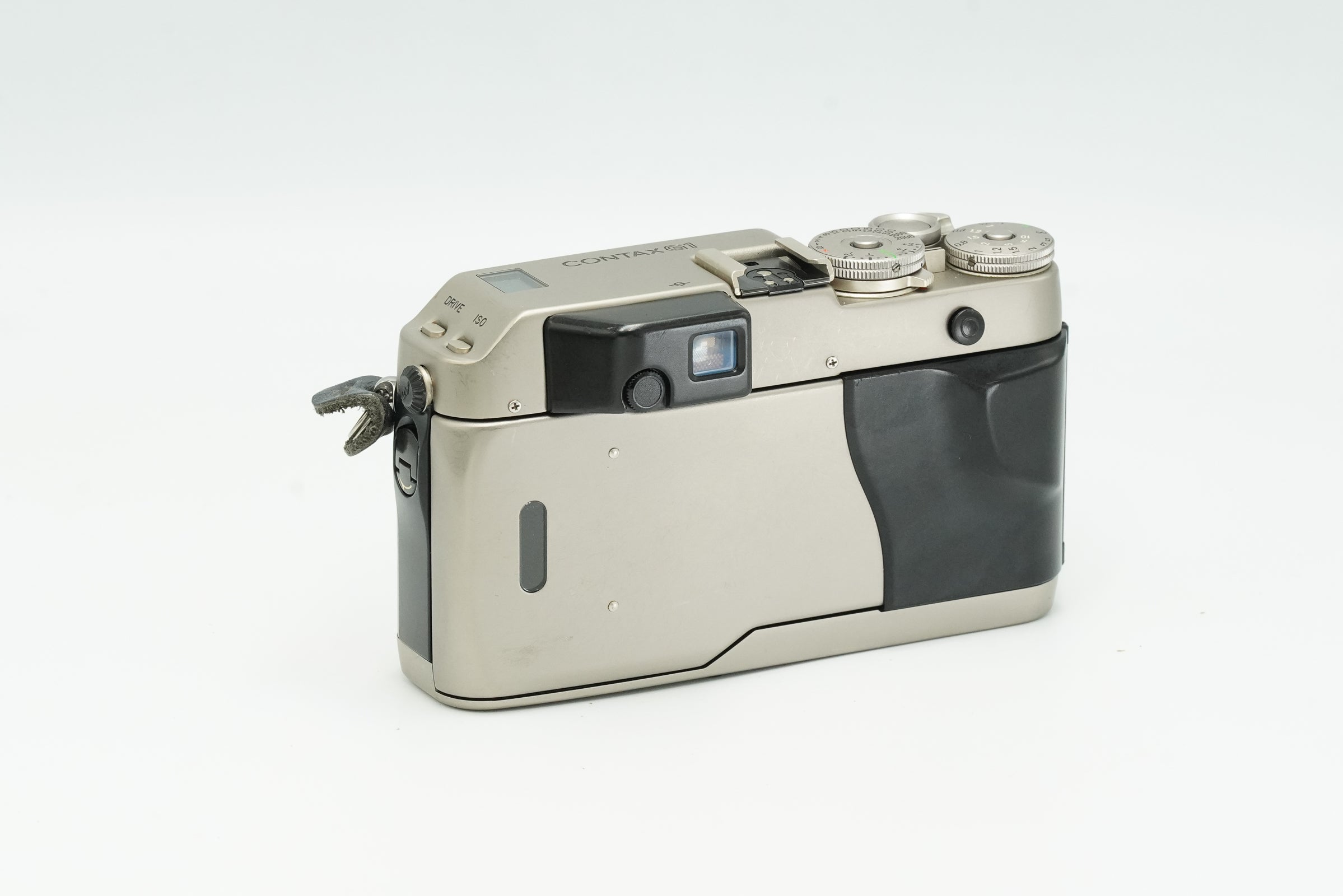CONTAX G1, silver with 28mm Boigon lens, hood and case