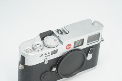 LEICA M6 TTL 0.72 body, silver, amazing condition with box
