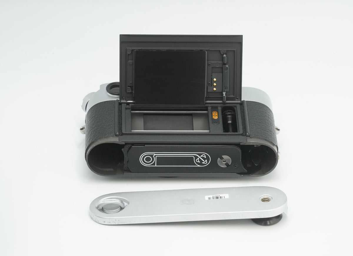 LEICA M6 TTL 0.72 body, silver, amazing condition with box