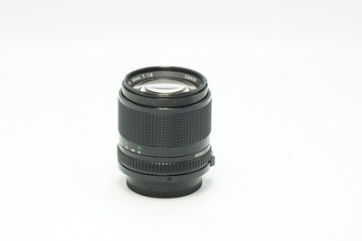 Canon nFD 85mm f/1.8, side view with focus ring