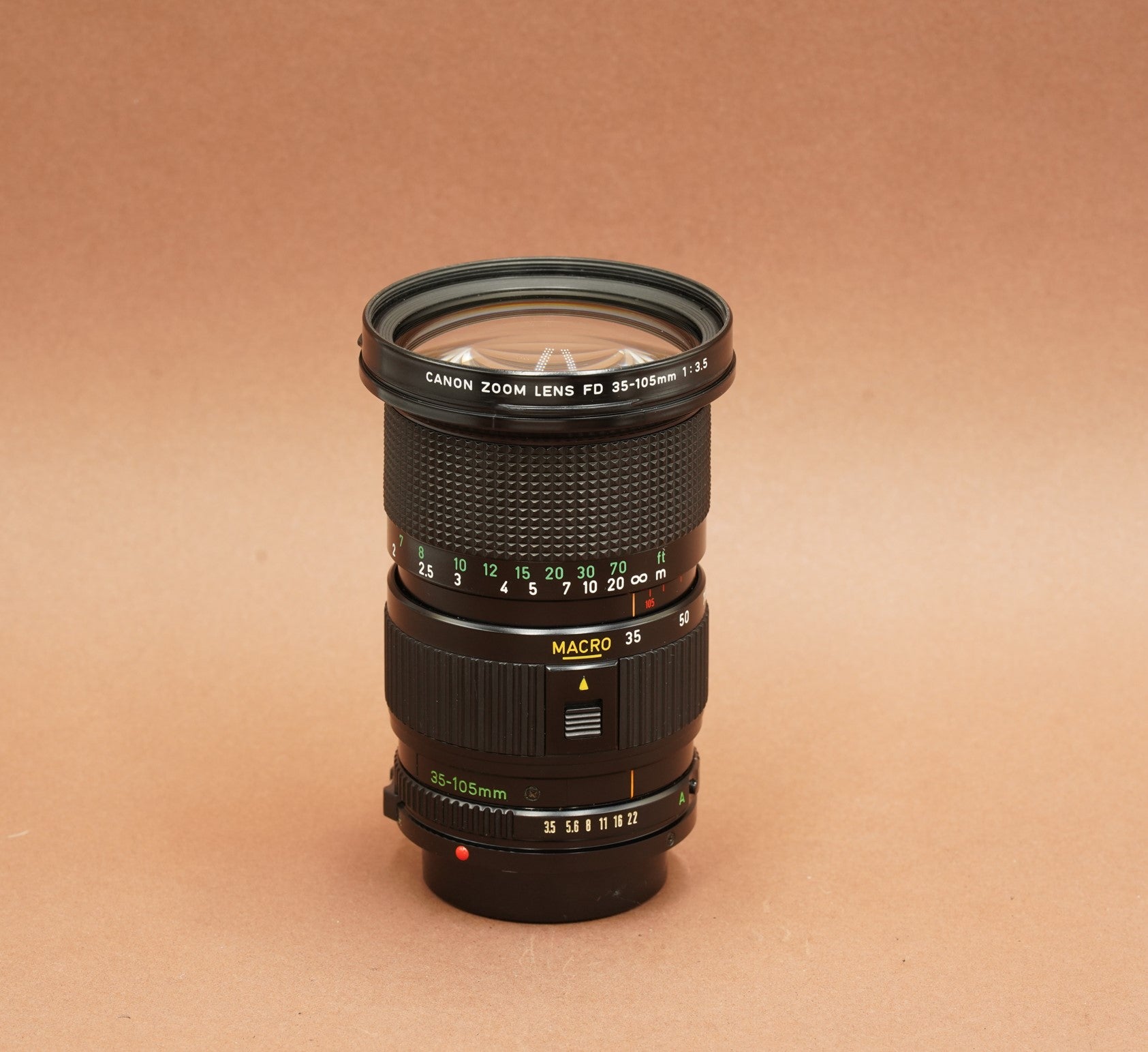 Canon FD 35-105mm f3.5 MACRO
