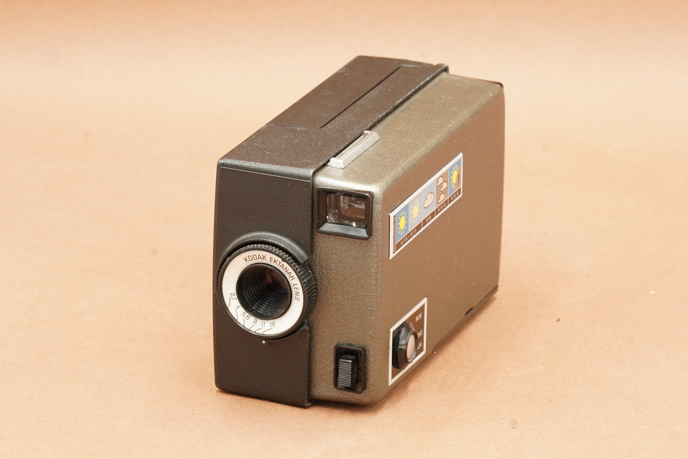 ON SALE ! KODAK Instamatic M12 film camera for DISPLAY/PROP
