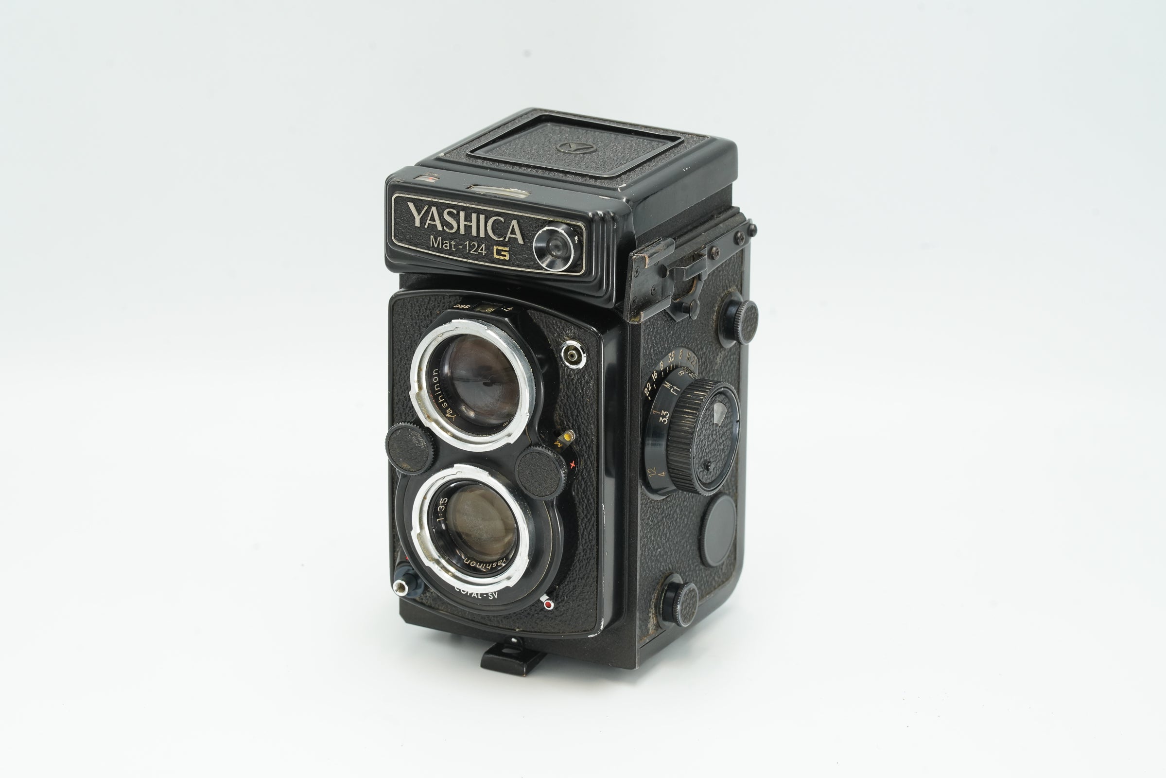 Yashica Mat 124G TLR medium format working light meter UAE Vintage