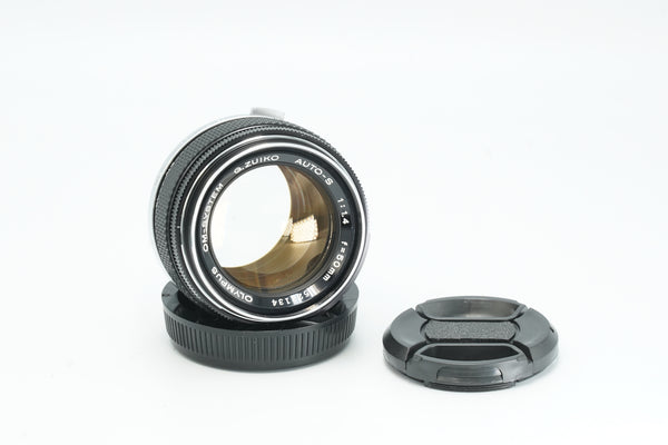Olympus OM 50mm f1.4 compact prime portrait lens