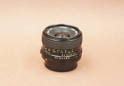 Canon nFD 35mm f/2.8, side view with focus and aperture scales