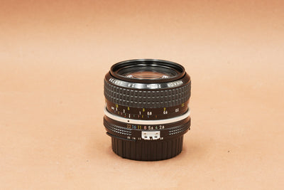 Nikon / Nikkor 28mm f2.8 street photography lens